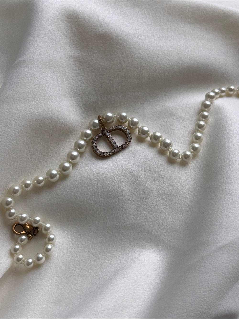 Dior - Pearl Beaded Necklace with Crystal Charm - Excellent Condition